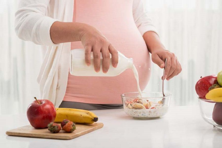 https://9thang10ngay.net/uploads/35_Milk_and_milk_alternatives_during_pregnancy_187211621_33251bd621.jpg