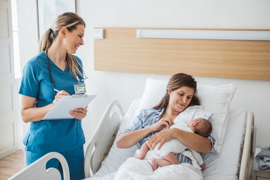https://9thang10ngay.net/uploads/New_born_baby_with_his_mother_at_hospital_1398823484_1257x838_1024x683_1_0c4adc3f4e.jpeg