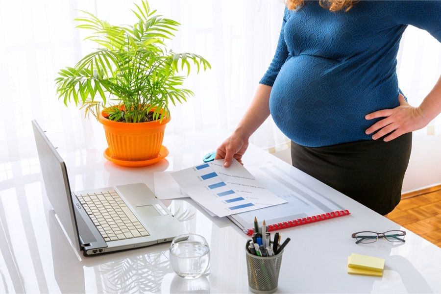 https://9thang10ngay.net/uploads/Pregnancy_Know_the_Scope_of_Your_Rights_at_Work_d0add90cf2.jpg